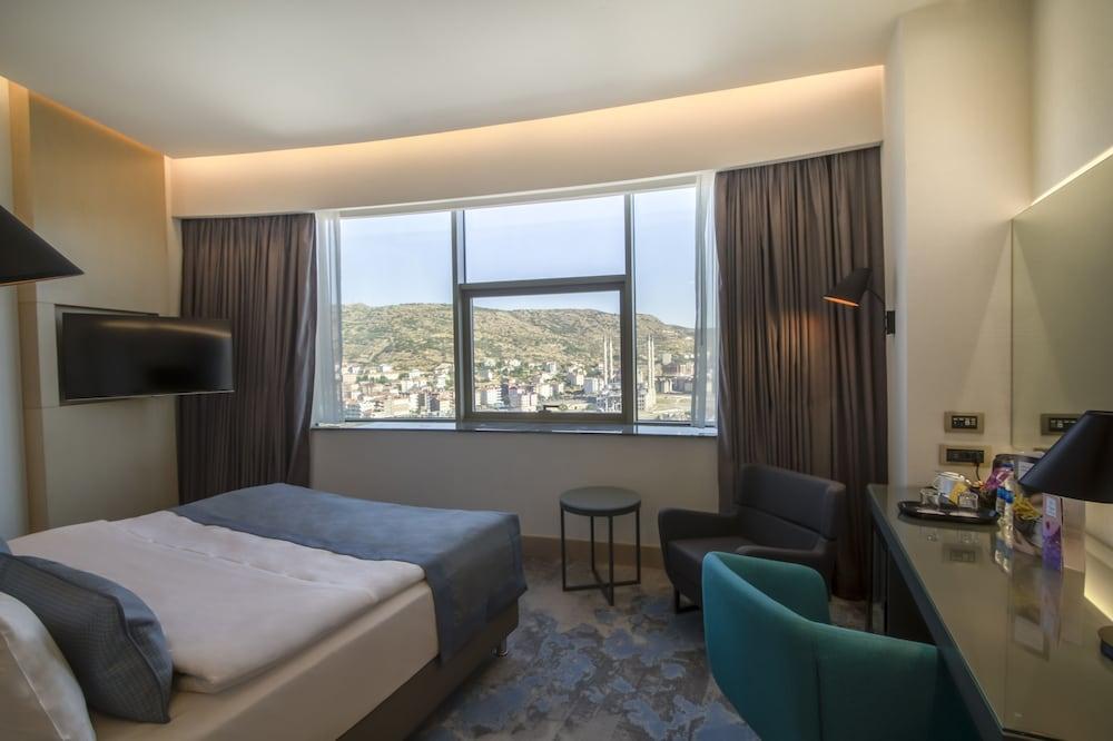 Crowne Plaza Cappadocia - Nevsehir By Ihg Nevşehir Exterior foto